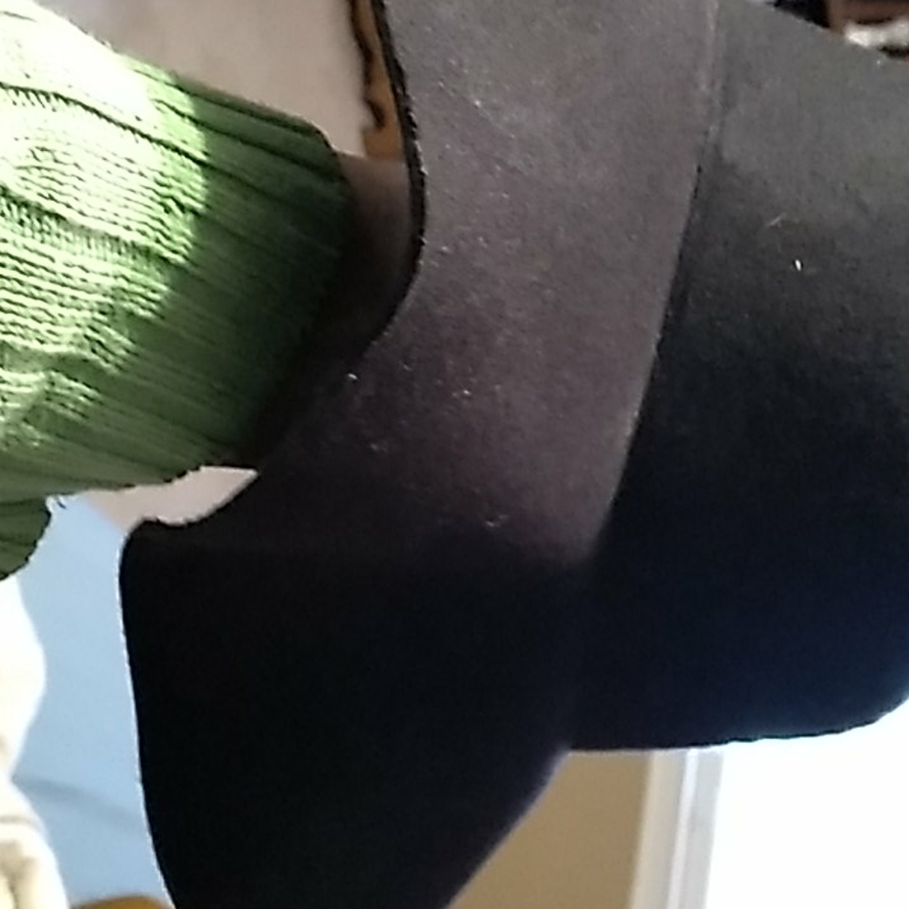 Hat - Picture 2 of 3